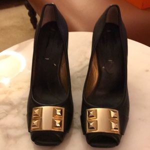 Black Leather Pump with Gold Buckle